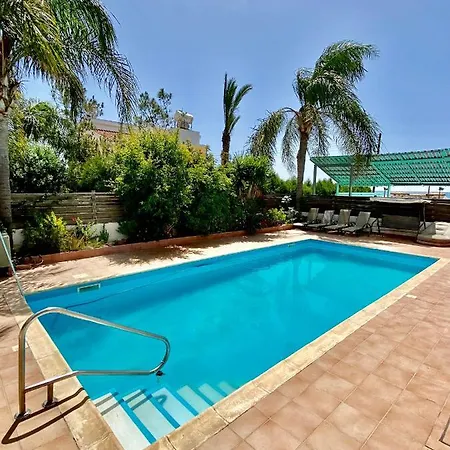 Sea View In Agia Thekla וילה *